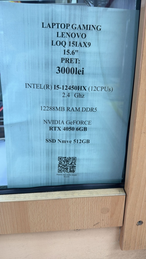 Laptop Gaming Lenovo LOQ 15IAX9